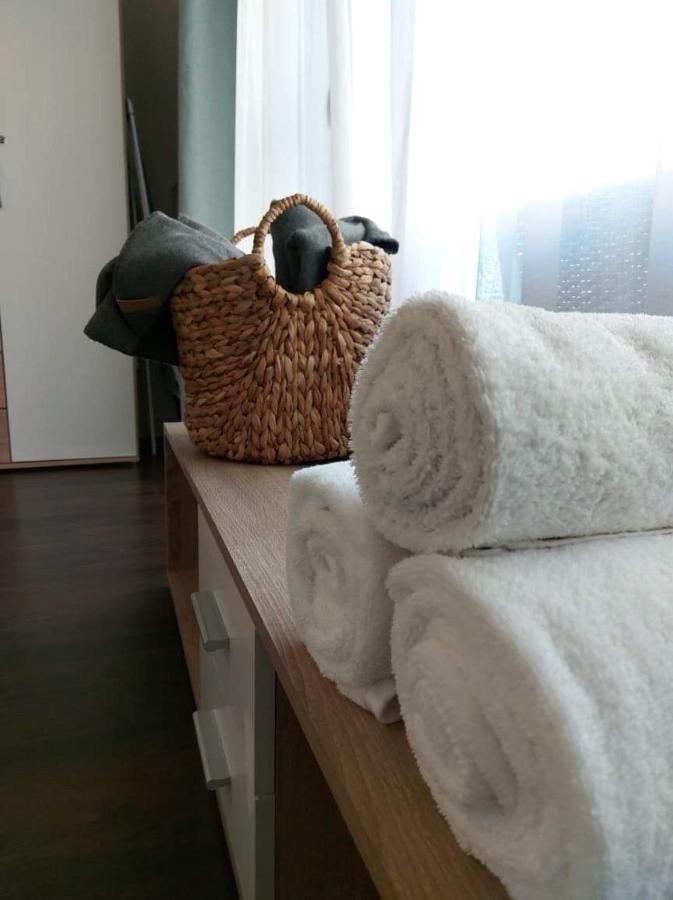 Bike & Spa Velence Apartman Bagian luar foto