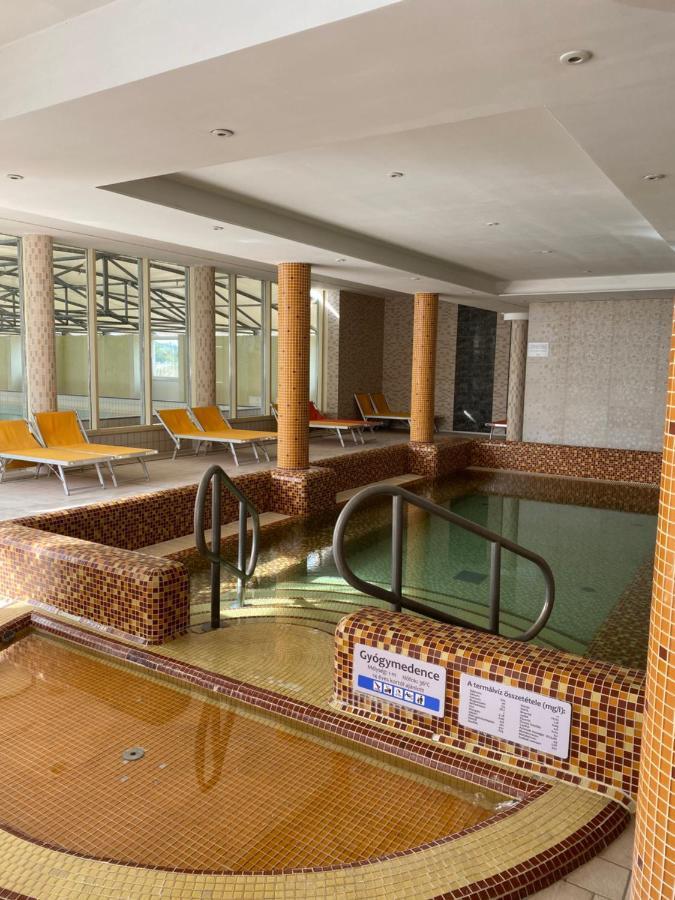 Bike & Spa Velence Apartman Bagian luar foto