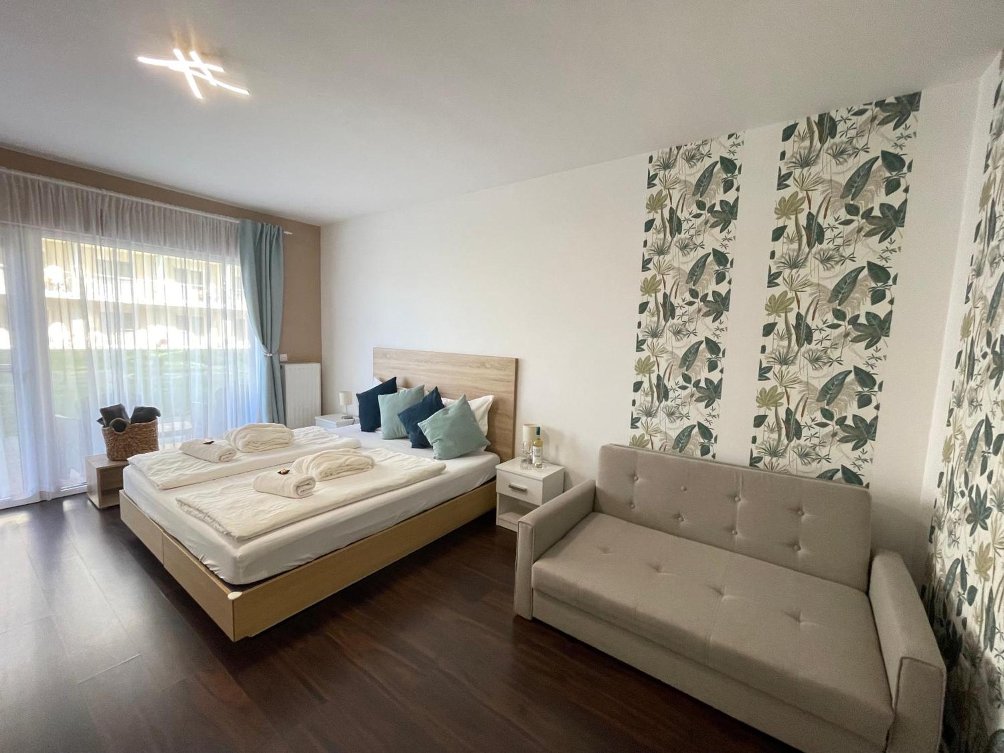 Bike & Spa Velence Apartman Bagian luar foto